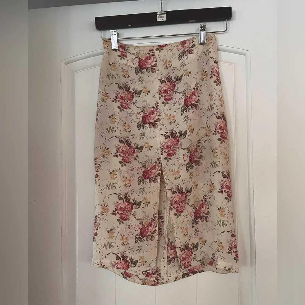 Reformation floral skirt - Picture 1 of 5